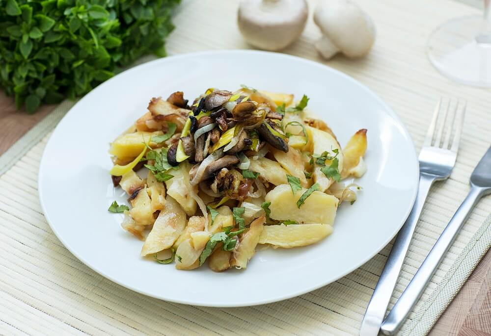 Картофель жареный с грибами   